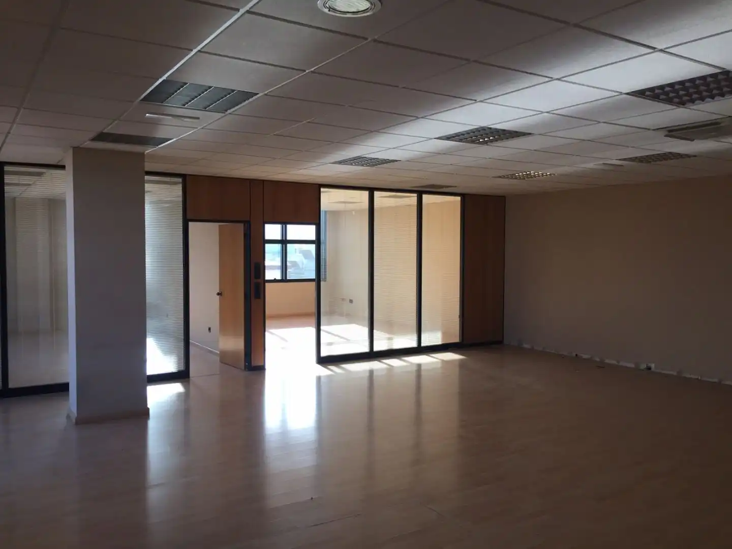 Oficina en venda en A Coruña Capital  amb Aire condicionat, Calefacció i Terrassa