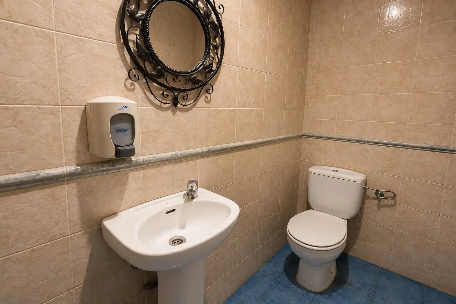 Badezimmer von Geschaftsraum zum Verkauf in El Ejido