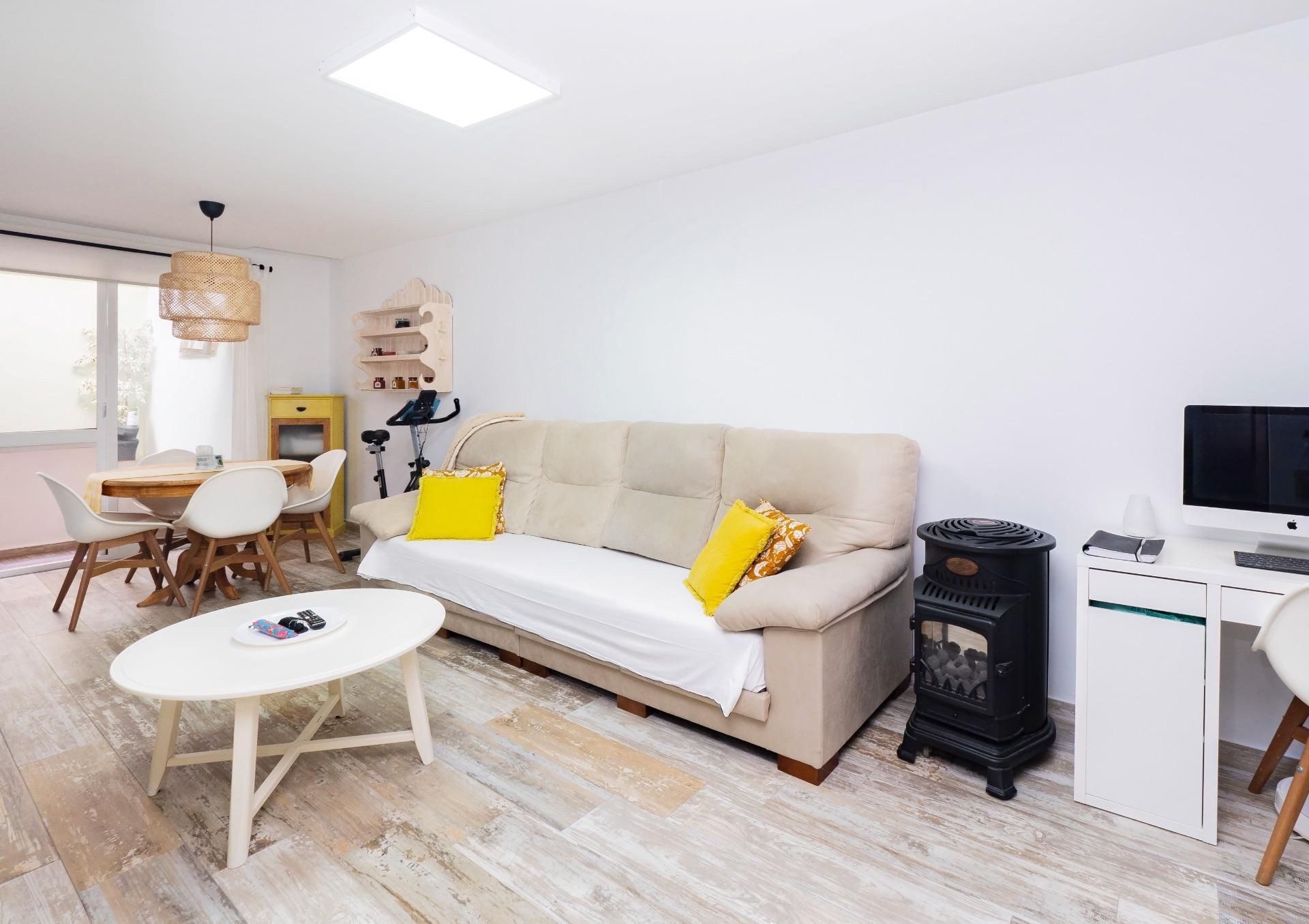Sala d'estar de Casa o xalet en venda en Málaga Capital amb Aire condicionat, Calefacció i Terrassa