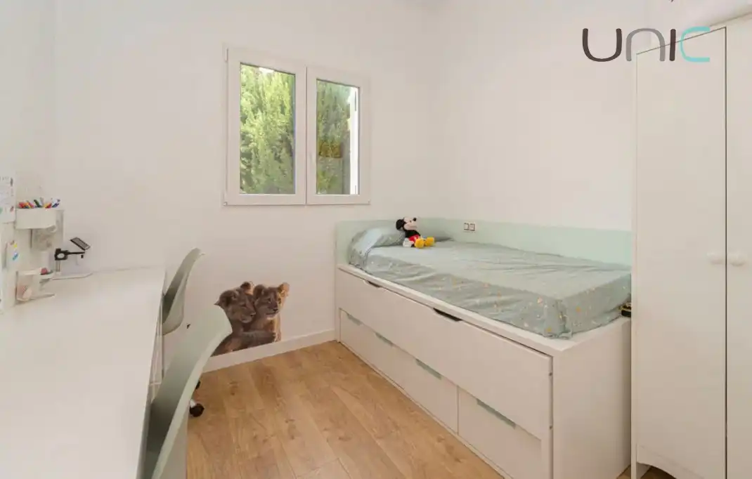 Habitación de Casa adosada en venta en Polop con Aire acondicionado, Jardín privado y Terraza