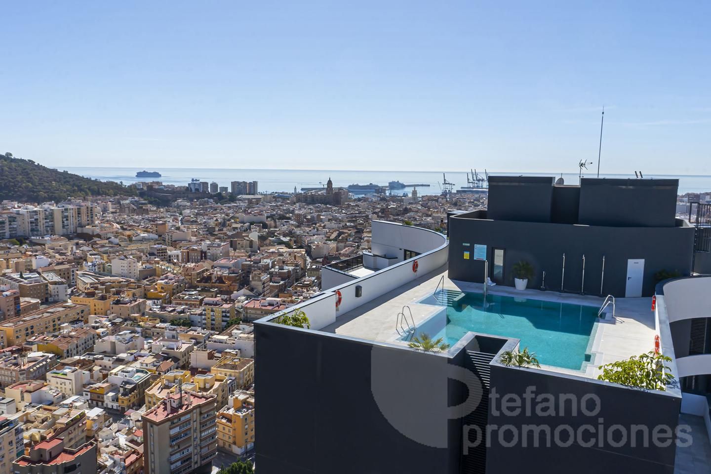 Swimming pool of Flat to rent in Málaga Capital  with Air Conditioner, Furnished and Community pool