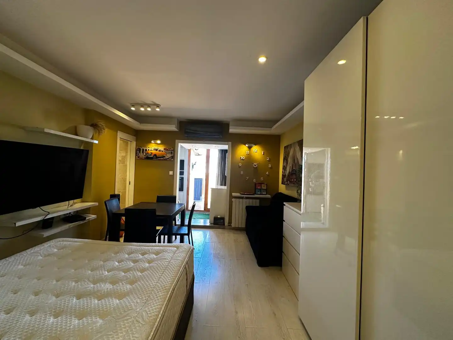 Habitación de Piso en venta en Barcelona con Terraza y Horno