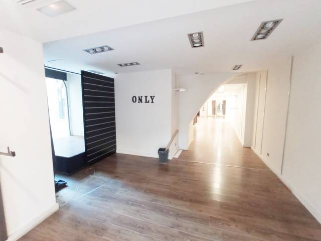 Local comercial en Alquiler en Centre
