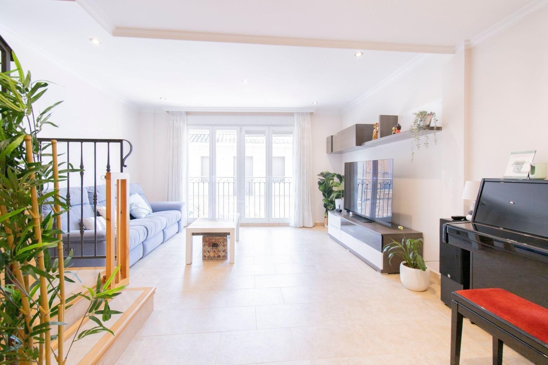 Living room of Single-family semi-detached for sale in Foios  with Air Conditioner, Terrace and Balcony
