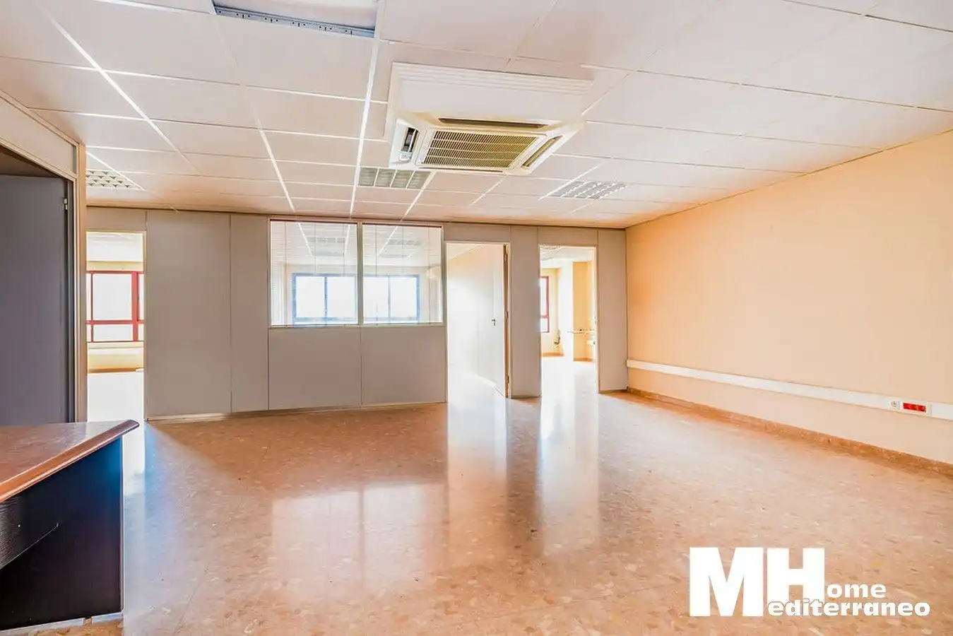 Office for sale in Vila-real  with Air Conditioner and Heating