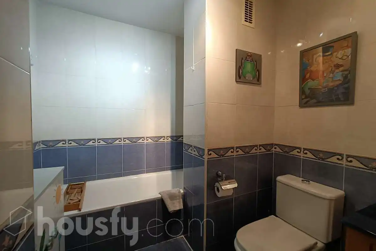 Baño de Piso de alquiler en Toledo con Aire acondicionado, Calefacción y Parquet