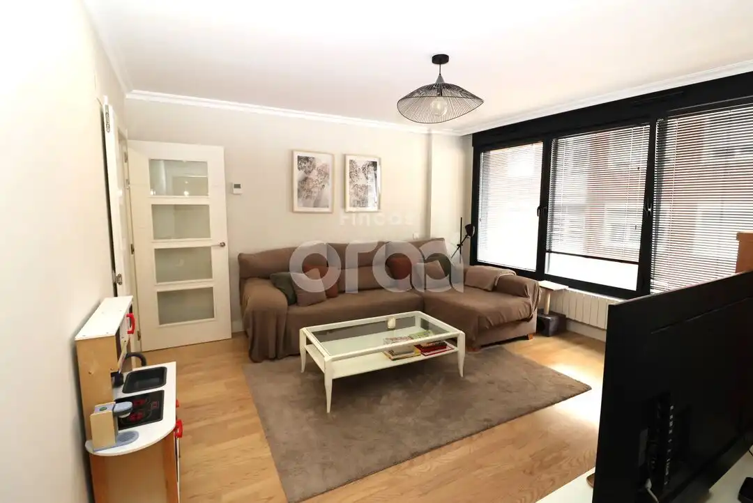 Wohnzimmer von Wohnung zum Verkauf in Santurtzi  mit Heizung, Terrasse und Abstellraum