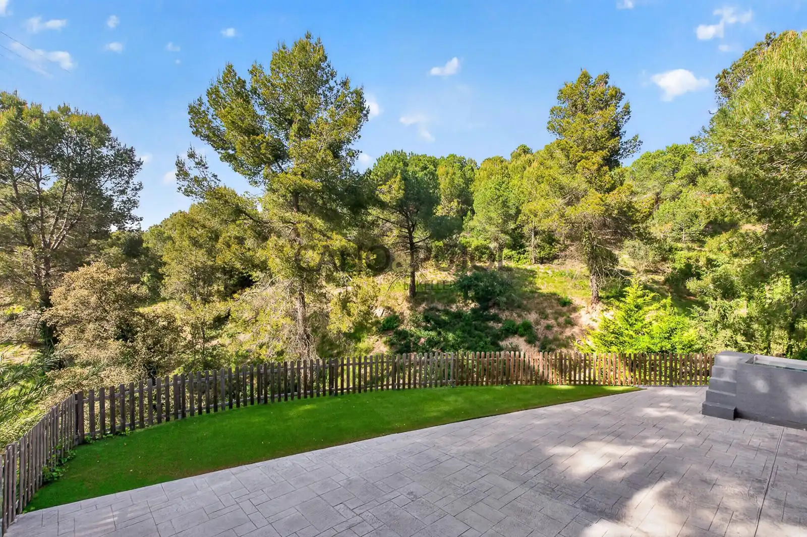 Garden of Houses for sale in Terrassa  with Air Conditioner, Heating and Terrace