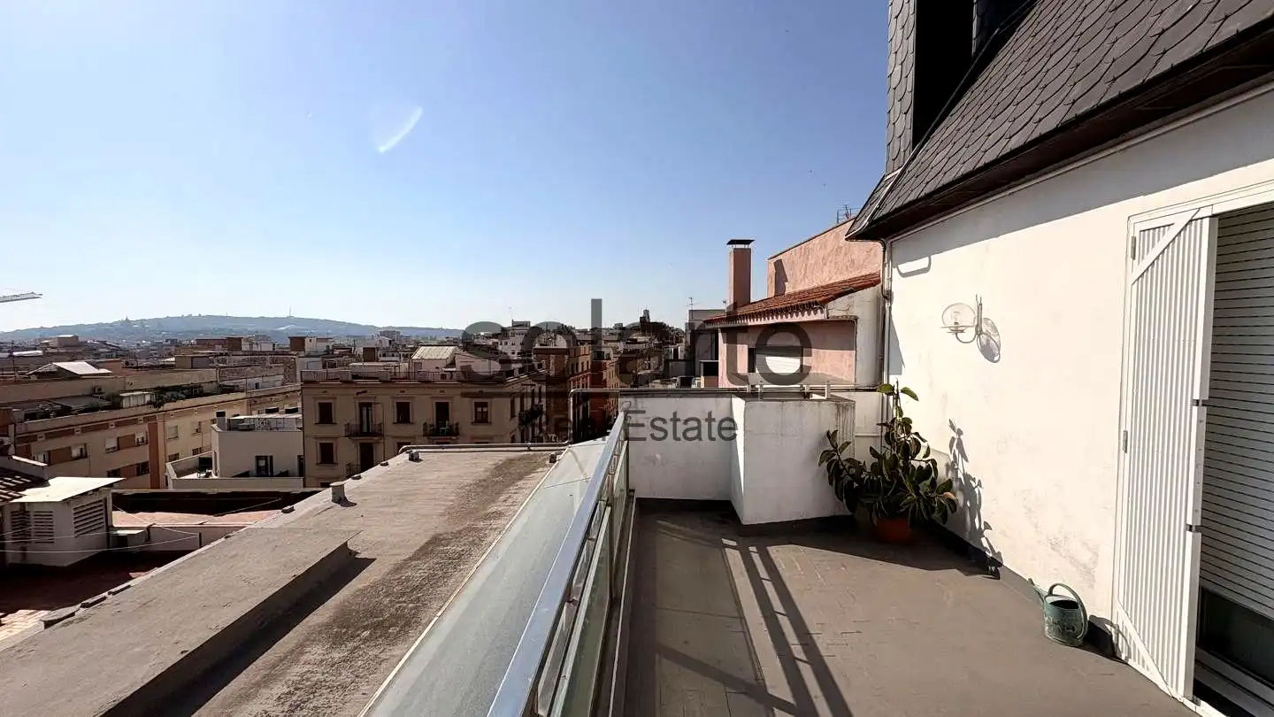 Terraza de Edificio en venta en L'Hospitalet de Llobregat