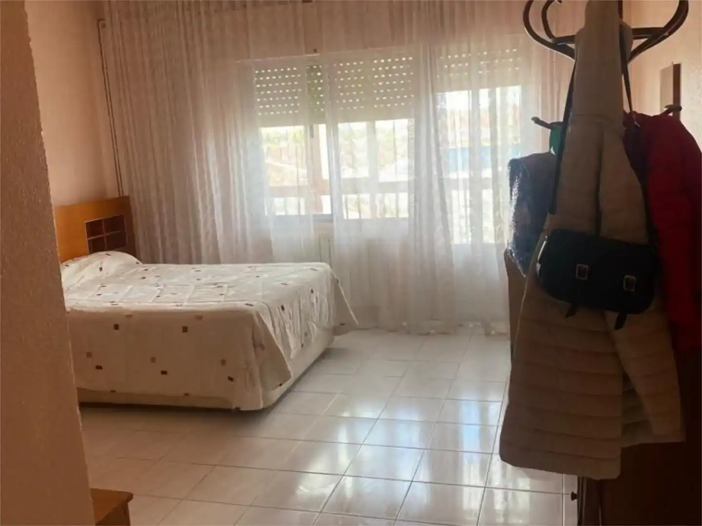 Habitación de Piso en venta en El Provencio   con Amueblado y Balcón