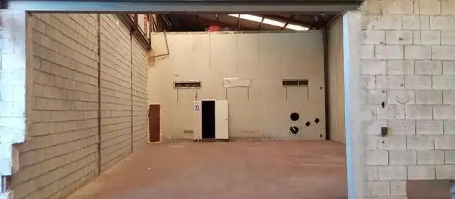 Nau industrial en venda a Crevillent