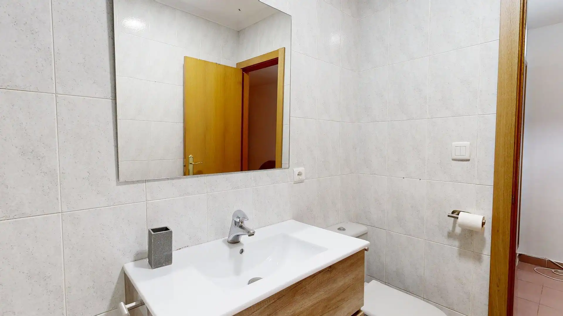 Bathroom of Houses for sale in La Muela