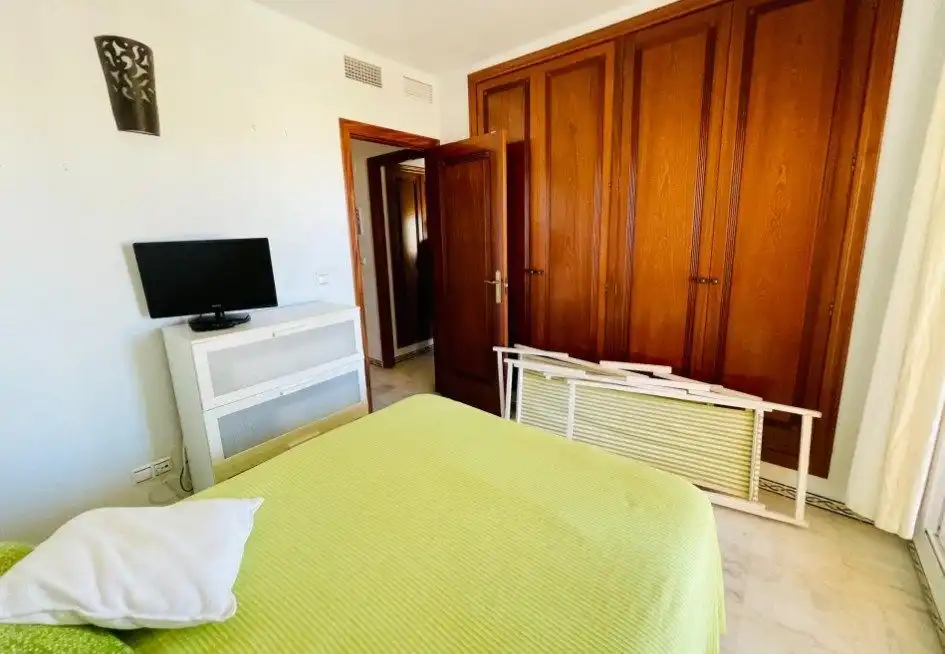Apartamento con piscina en venta en Zona Carrefour - Urbanizaciones, imagen 8