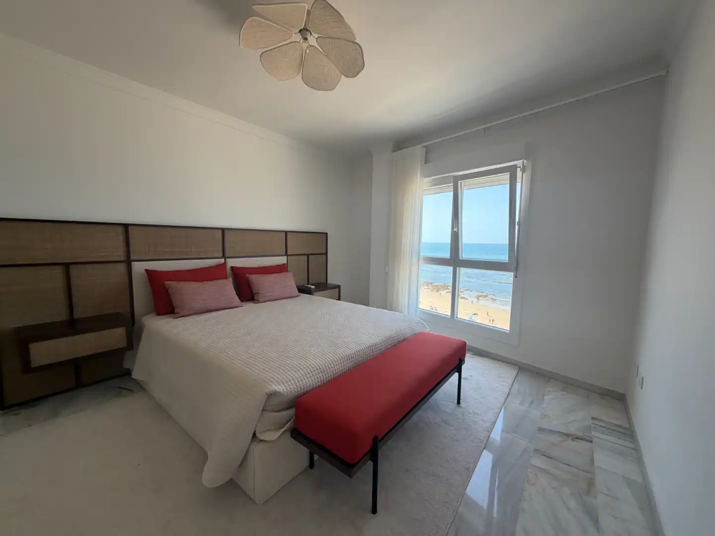 Bedroom of Flat for rent in Cádiz  with Air Conditioner, Terrace and Storage room