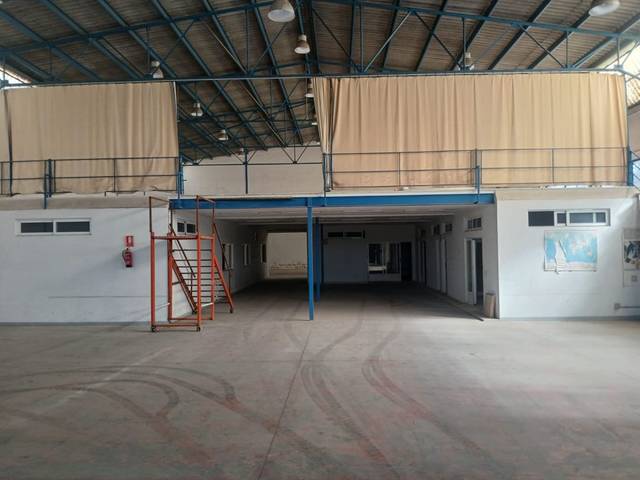 Nave industrial en Alquiler en Pla de la Vallonga
