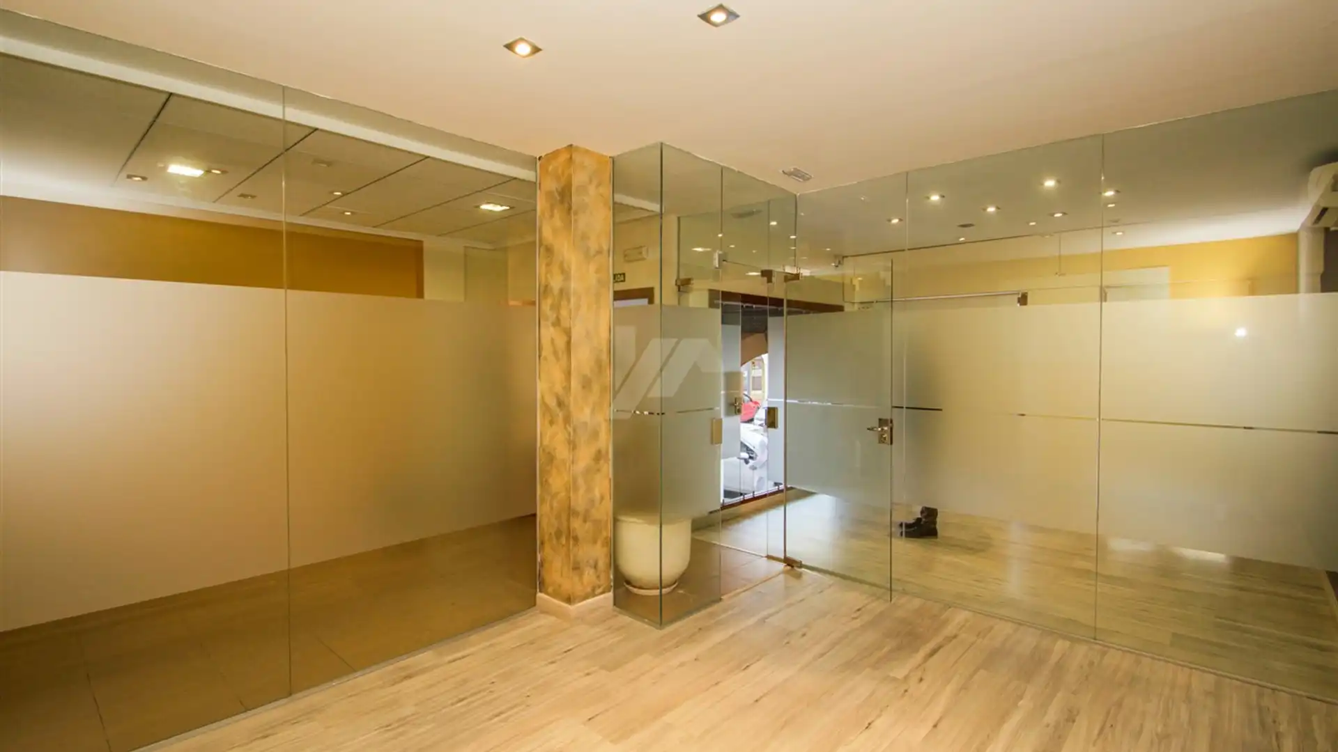 Premises for sale in Casco Urbano