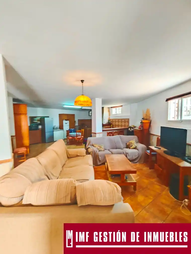 Sala de estar de Casa o chalet en venta en Nerja con Jardín privado, Terraza y Piscina comunitaria