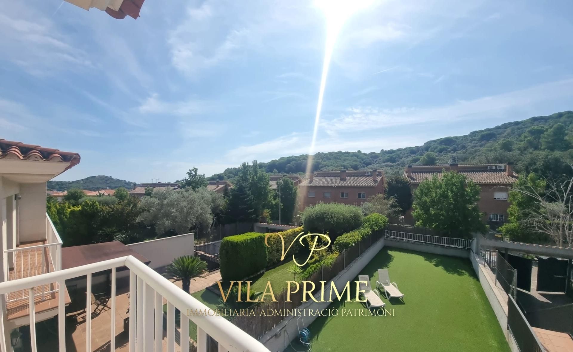 Exterior view of Single-family semi-detached for sale in Argentona  with Air Conditioner, Heating and Private garden