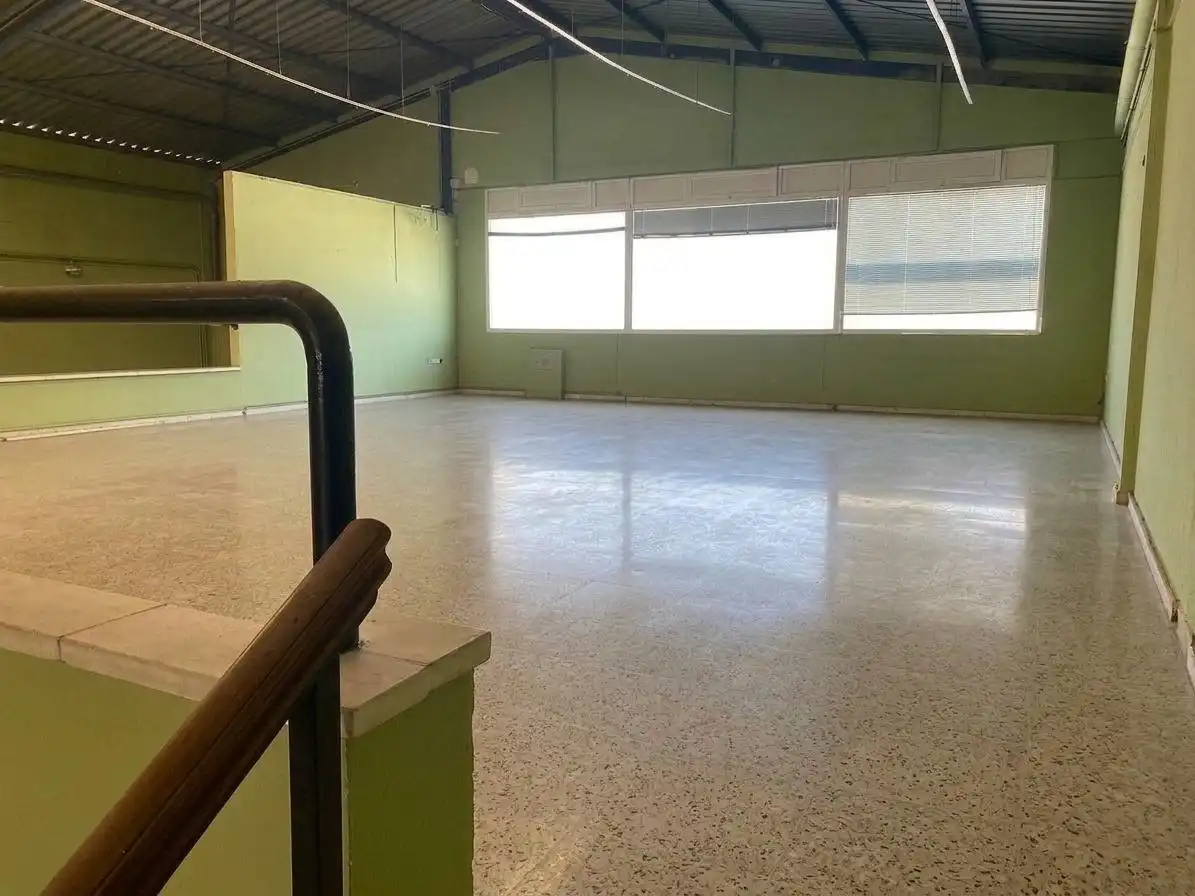 Nau industrial de lloguer a La Banda - Campo de Fútbol