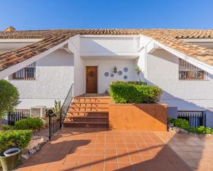 Vista exterior de Casa o xalet en venda en El Puig de Santa Maria amb Aire condicionat, Calefacció i Jardí privat