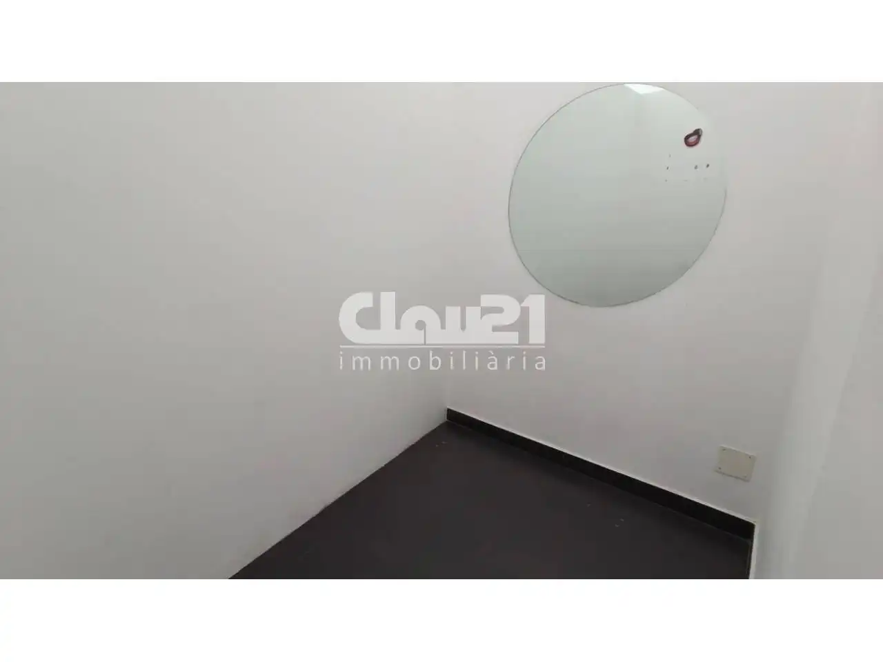 Schlafzimmer von Geschaftsraum zur Miete in Berga mit Alarm