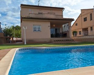 Swimming pool of House or chalet for sale in Creixell  with Air Conditioner, Heating and Private garden