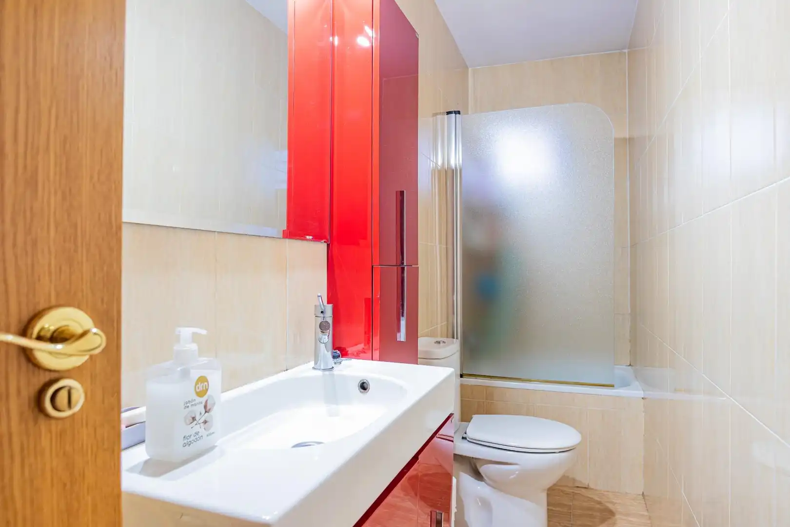 Bathroom of Ground floor for sale in Madrid  with Heating and Furnished