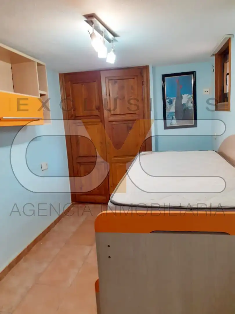 Habitación de Casa adosada en venta en Guardamar del Segura con Aire acondicionado, Terraza y Trastero