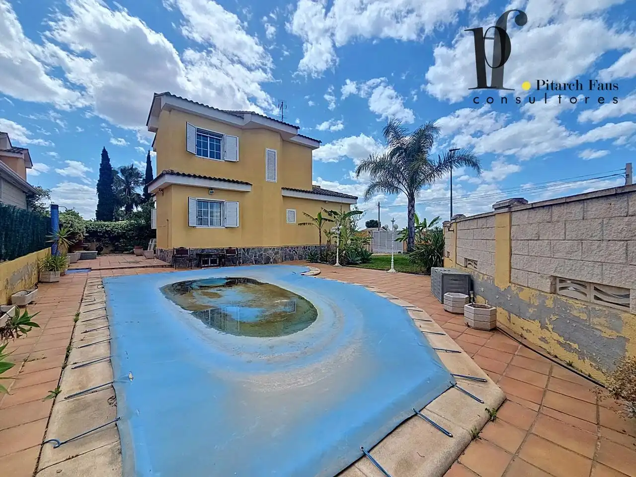 Vista exterior de Casa o chalet en venta en La Pobla de Vallbona con Aire acondicionado, Calefacción y Jardín privado