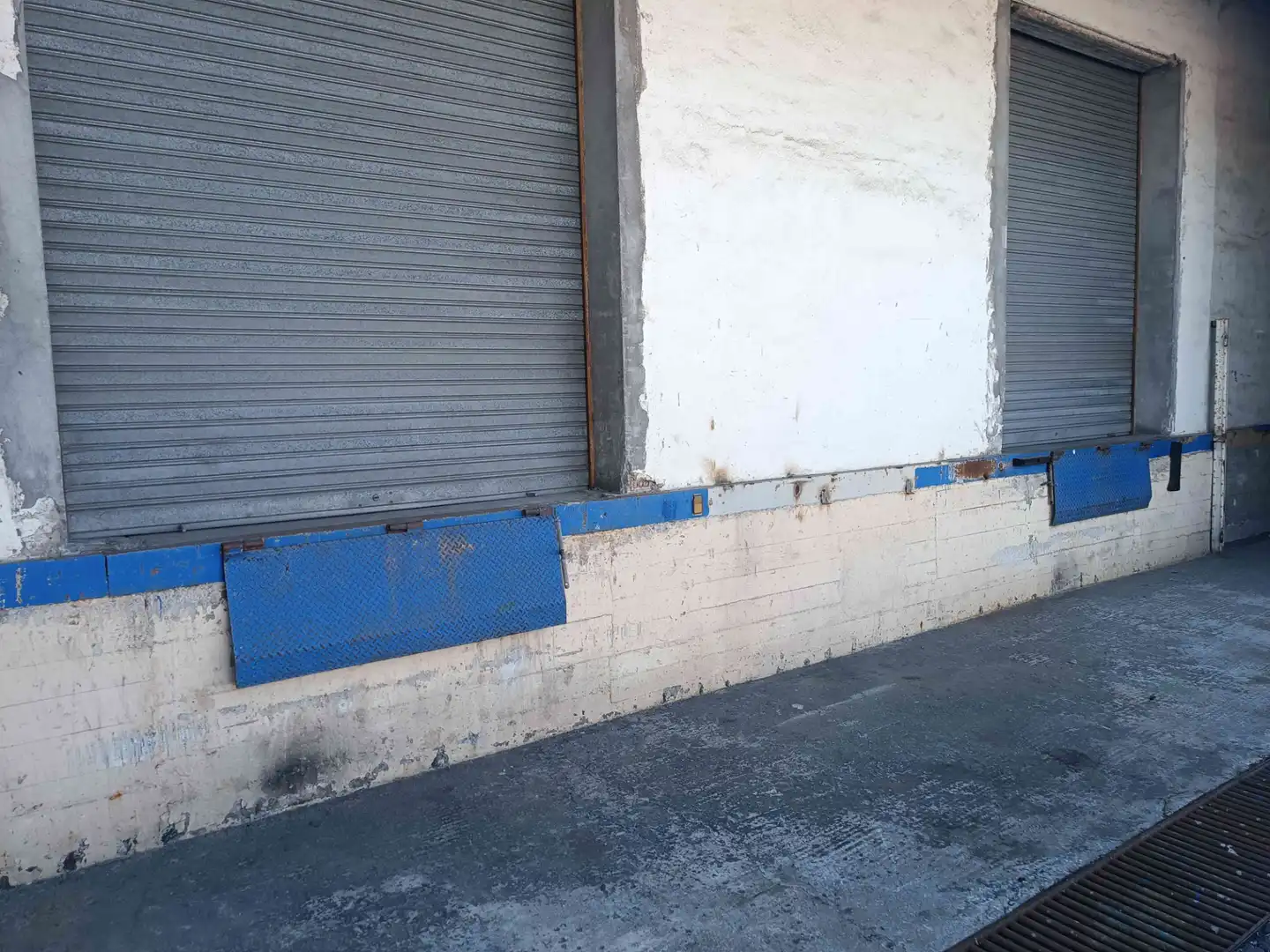 Vista exterior de Nave industrial en venta en Derio
