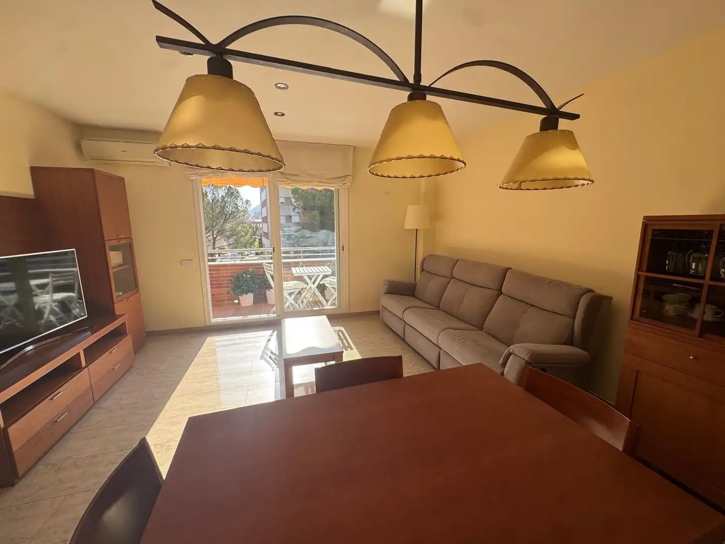 Living room of Flat for sale in Manresa  with Air Conditioner, Terrace and Storage room