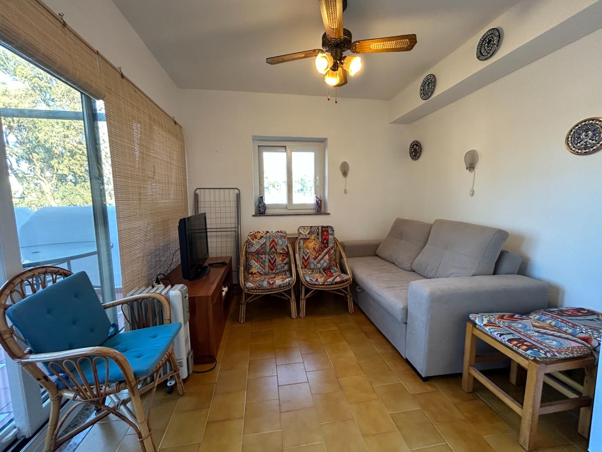 Living room of Apartment for sale in Estepona  with Air Conditioner, Terrace and Community pool