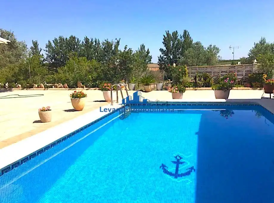 Chalet con piscina en venta en Godelleta, imagen 3