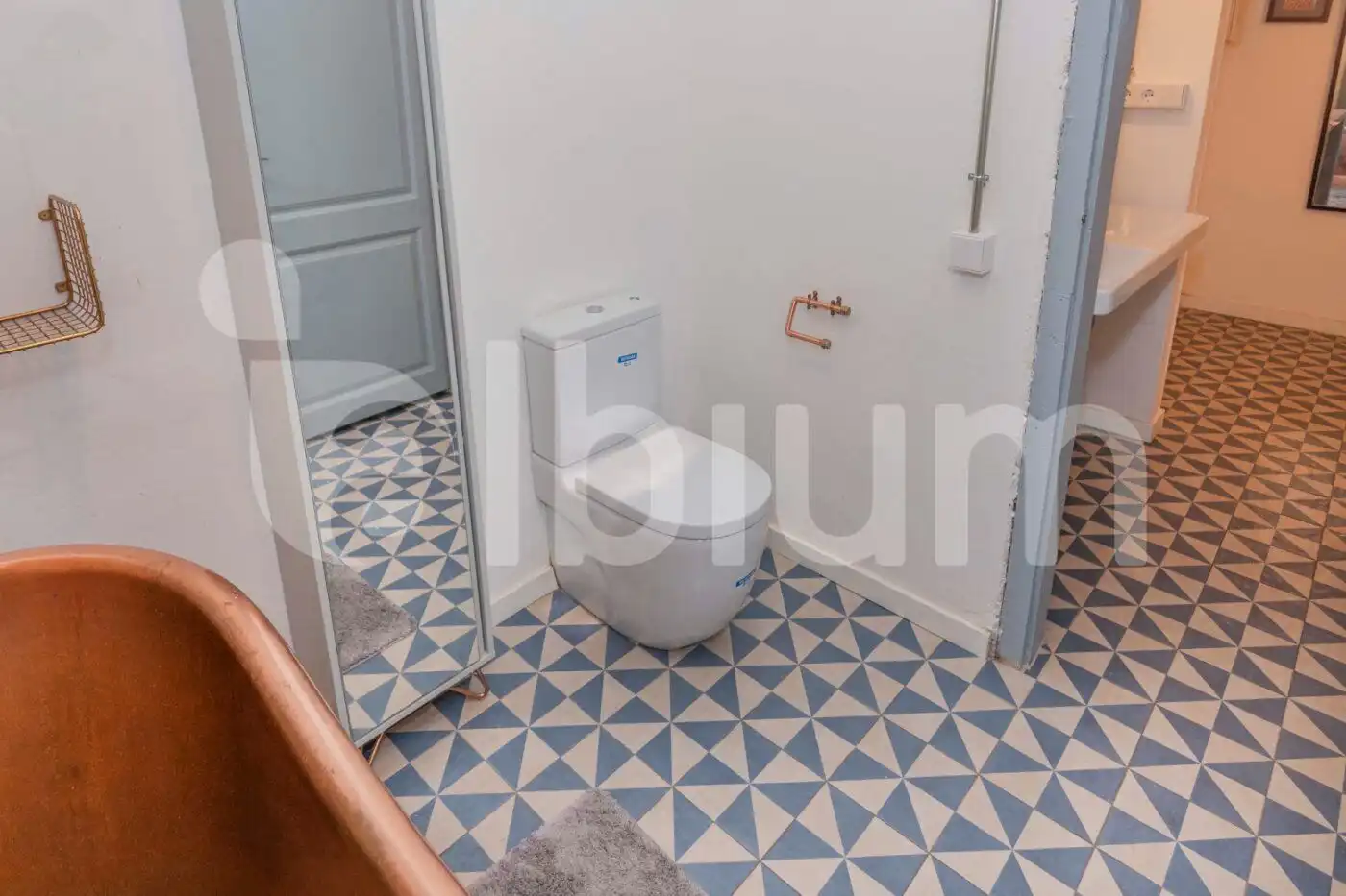 Badezimmer von Wohnung zum Verkauf in Barcelona mit Klimaanlage und Terrasse