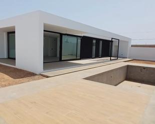 Exterior view of House or chalet for sale in La Oliva  with Private garden, Terrace and Swimming Pool