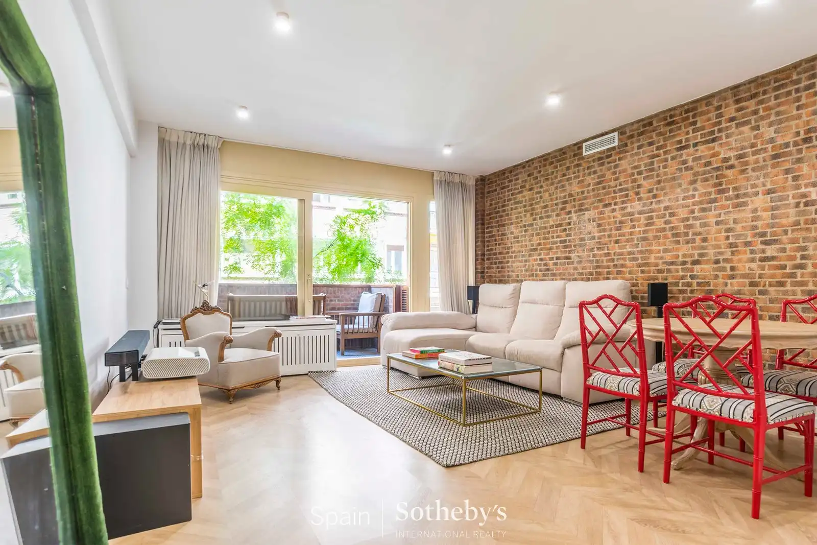Living room of Apartments for rent in Madrid  with Air Conditioner, Heating and Terrace