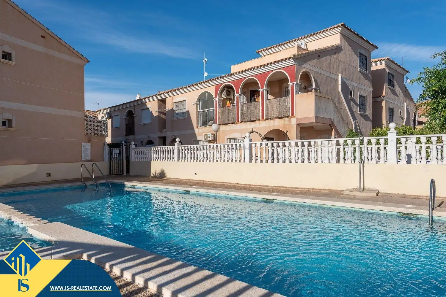 Piscina de Casa o chalet en venta en Orihuela con Terraza y Amueblado