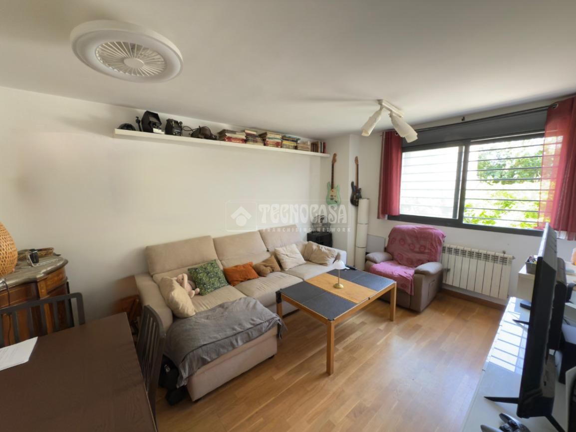 Sala de estar de Piso en venta en  Madrid Capital con Parquet y Amueblado