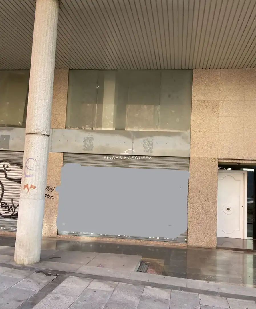 Außenansicht von Geschaftsraum zur Miete in Terrassa mit Alarm