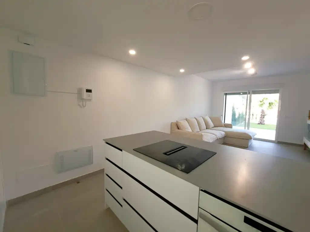 Sala de estar de Planta baja en venta en Dénia con Aire acondicionado, Calefacción y Jardín privado