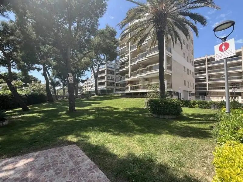 Außenansicht von Wohnungen zum Verkauf in Salou mit Terrasse, Möbliert und Gemeinschaftspool