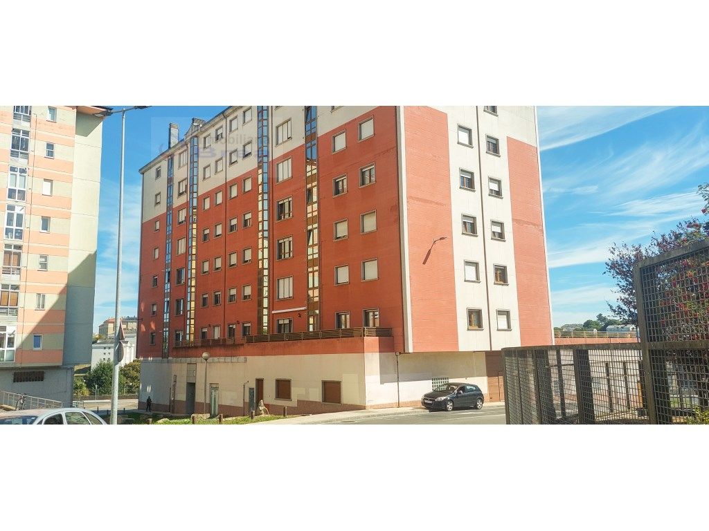 Vista exterior de Piso en venta en Lugo Capital
