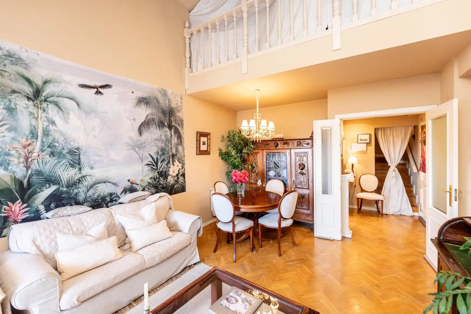 Sala de estar de Ático en venta en Las Rozas de Madrid con Aire acondicionado, Calefacción y Jardín privado