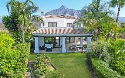 Jardí de Casa o xalet en venda en Marbella amb Aire condicionat, Terrassa i Piscina