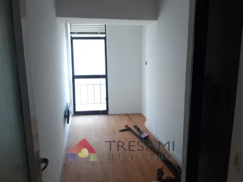 Büro zum Verkauf in Navia