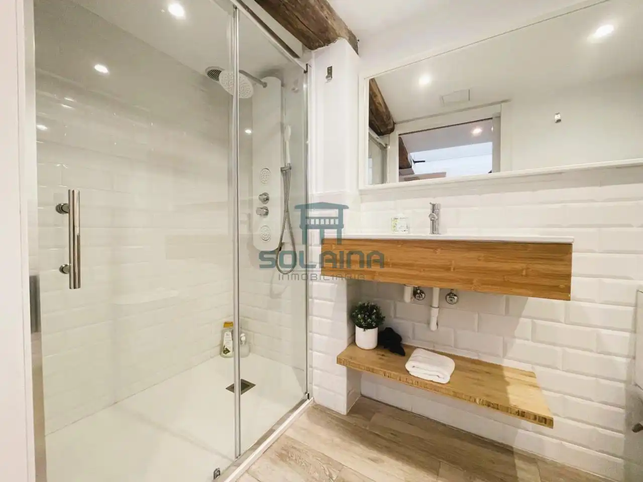 Baño de Edificio en venta en Ourense Capital 