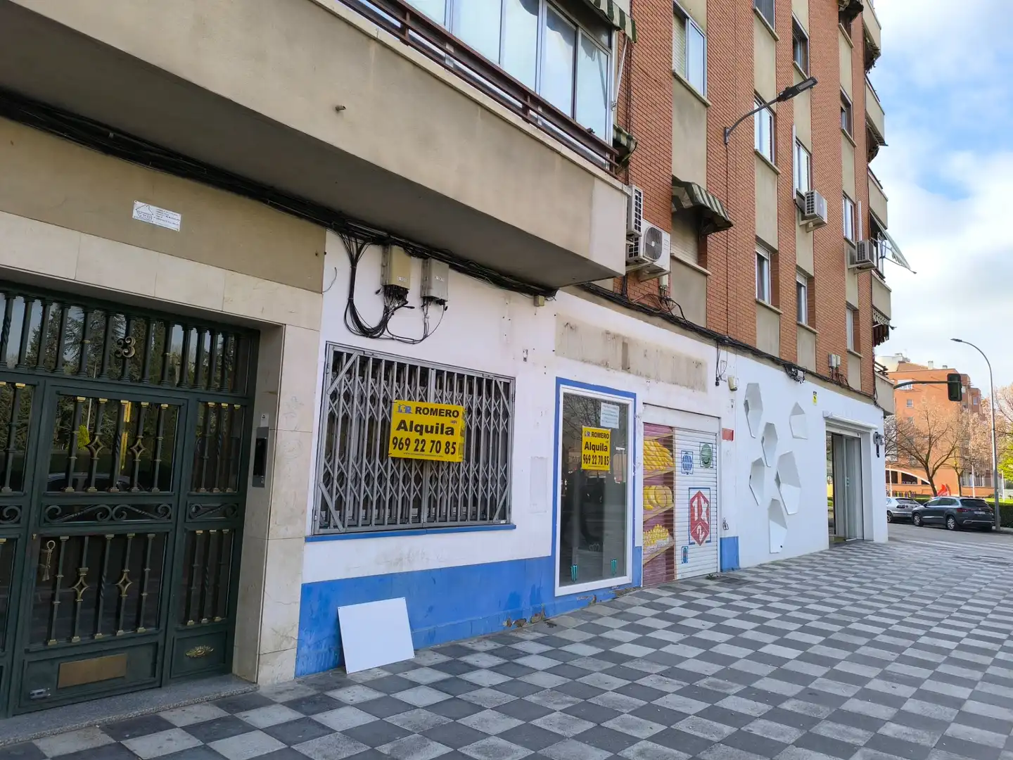 Local comercial de lloguer a Calle Escultor Jamete