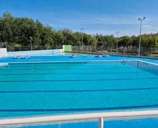 Piscina de Pis de lloguer en Montgat amb Aire condicionat, Calefacció i Parquet