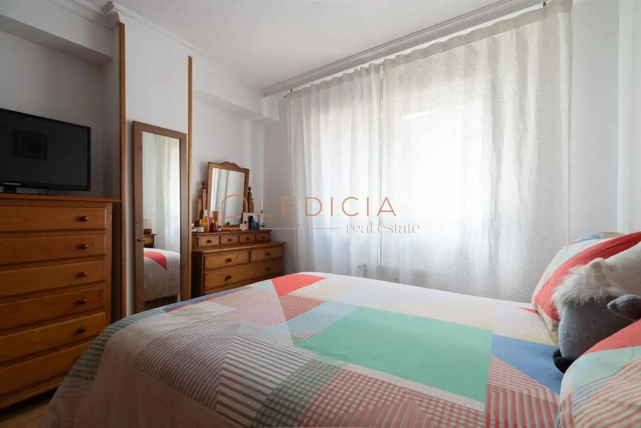 Bedroom of Flat for sale in Vigo   with Heating and Furnished