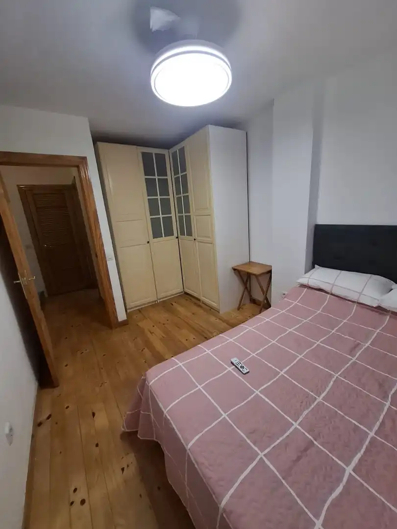 Schlafzimmer von Wohnungen zur Miete in Torremolinos mit Terrasse, Abstellraum und Möbliert